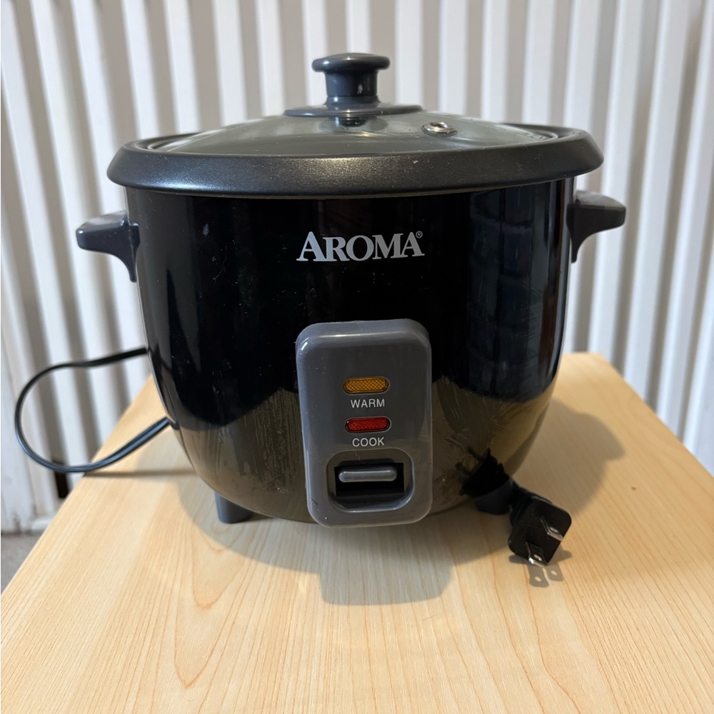 Aroma Home Black Rice Cooker